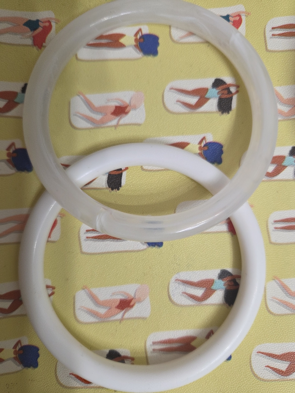 Classic White Resin Bangle Bracelet - Set of 2